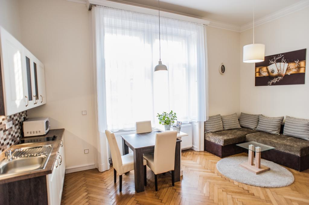 All In Apartman Budapest Værelse billede